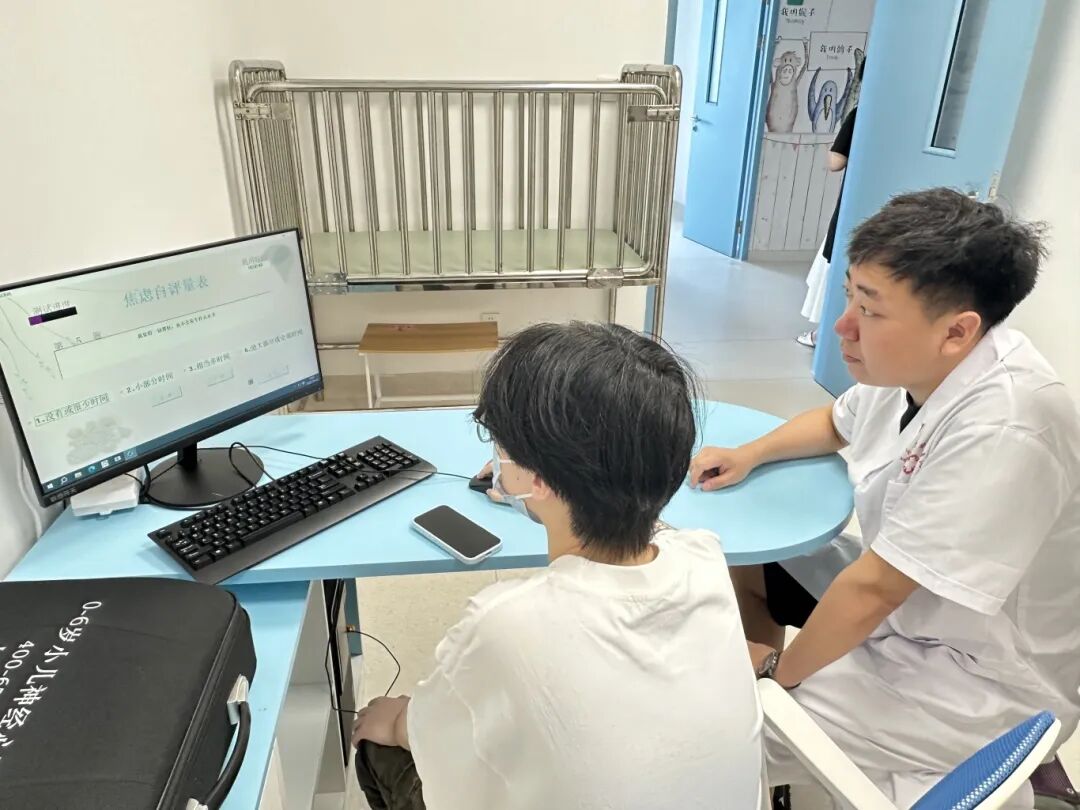 孩子emo、厌学怎么办?这家医院新添心理诊室,专家来支招→ 孩子emo、厌学怎么办?这家医院新添心理诊室,专家来支招→