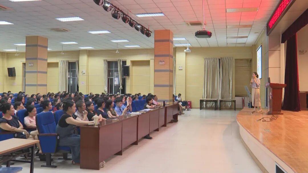 刷屏家长群!这份“护娃大礼包”超暖心! 刷屏家长群!这份“护娃大礼包”超暖心!