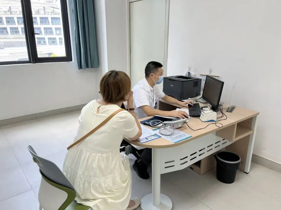 看病更有“医”靠!福州新区(5E对战
)创新推出“三优先三支持”服务 看病更有“医”靠!福州新区(5E对战
)创新推出“三优先三支持”服务